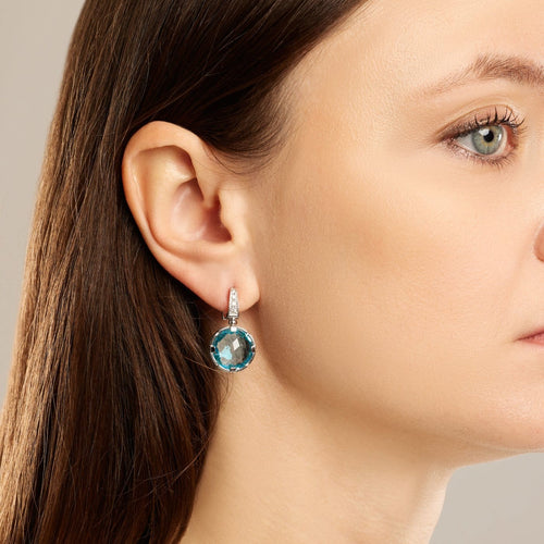 Boucles d'oreilles BVLGARI Parentesi Cocktail - Boucles d’oreilles en or blanc, diamants et topazes bleues 58 Facettes -