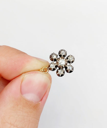 Pendentif Pendentif marguerite victorien en or 18k, argent, diamants taille rose 58 Facettes A07051