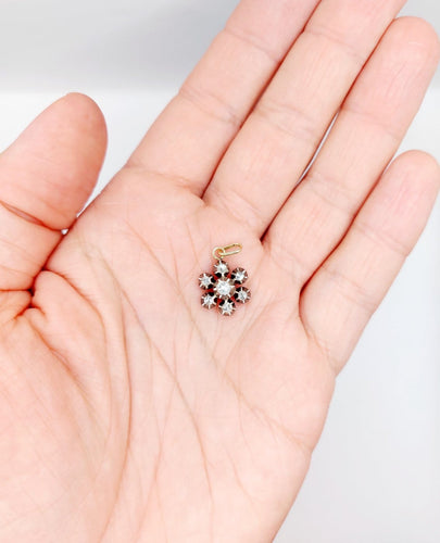 Pendentif Pendentif marguerite victorien en or 18k, argent, diamants taille rose 58 Facettes A07051