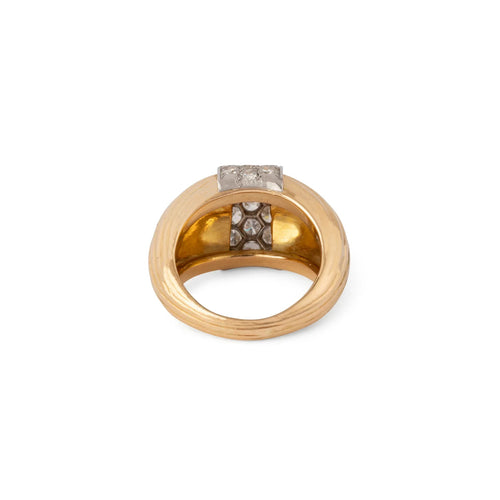 Bague 56 Bague godronnée en or jaune et platine, diamants 58 Facettes 1