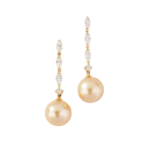 Boucles d'oreilles Boucles d'oreilles pendantes en or jaune, diamants et perle des mers du Sud 58 Facettes 1