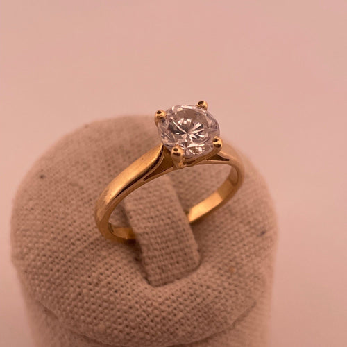 Bague solitaire en or jaune 18 carats et strass 58 Facettes 250210