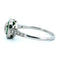 Ring 54 Halo-ring i Platin, smaragder og diamanter 58 Facettes 05BD5AD7D3304DC6B1AAC3B2841A7E82