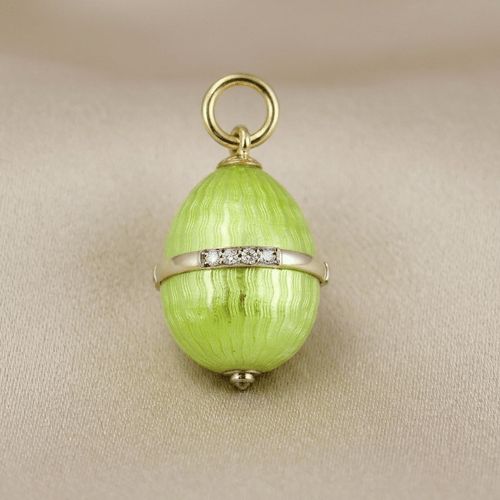 Pendentif œuf vintage émaillé en or 14K et diamants 58 Facettes 2419