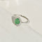 https://cdn.shopify.com/s/files/1/0442/6560/3235/files/entourage-ring-aus-18k-weissgold-mit-smaragd-brillanten-royaler-glanz-fur-deinen-fingerhoney-jewelry-1200673.jpg?v=1772565200
