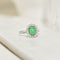 https://cdn.shopify.com/s/files/1/0442/6560/3235/files/entourage-ring-aus-18k-weissgold-mit-smaragd-brillanten-royaler-glanz-fur-deinen-fingerhoney-jewelry-9683846.jpg?v=1772565199