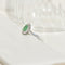 https://cdn.shopify.com/s/files/1/0442/6560/3235/files/entourage-ring-aus-18k-weissgold-mit-smaragd-brillanten-royaler-glanz-fur-deinen-fingerhoney-jewelry-2832816.jpg?v=1772565198