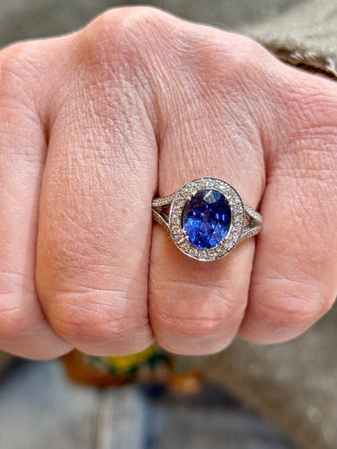 Bague 54 Bague en or blanc 18 carats, saphir de Ceylan et diamants naturels 58 Facettes 90951