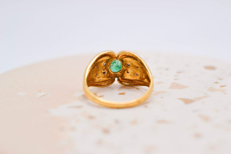 https://www.noircarat.fr/wp-content/uploads/2026/05/bague-ancienne-emeraude.jpg
