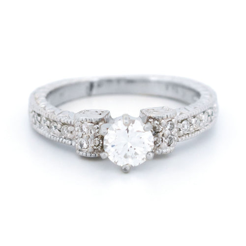 Bague 52.5 Bague Solitaire Vintage en or blanc 18k et diamants 58 Facettes 5499D82A8BC741C38EDD420BCC568F0F