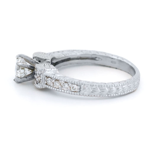 Bague 52.5 Bague Solitaire Vintage en or blanc 18k et diamants 58 Facettes 5499D82A8BC741C38EDD420BCC568F0F