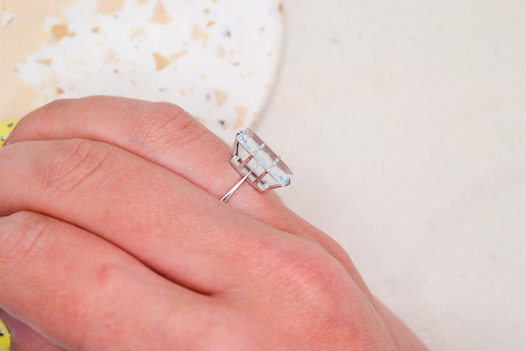 https://www.noircarat.fr/wp-content/uploads/2026/05/bague-pierre-or.jpg