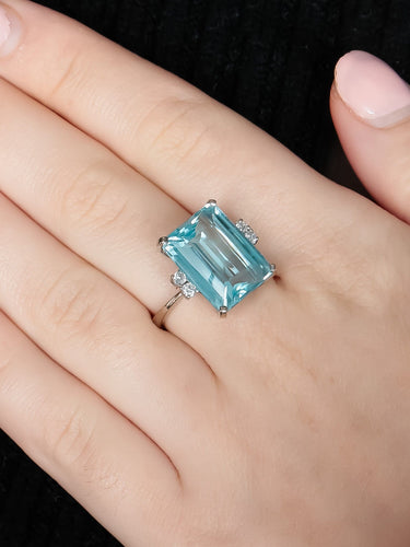 Bague 55 Bague en or blanc aigue-marine et diamants 58 Facettes BO/220025BA