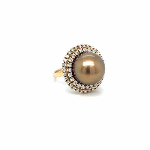 Bague Bague cocktail années 1980 en or jaune 18k, perle dorée et diamants 58 Facettes