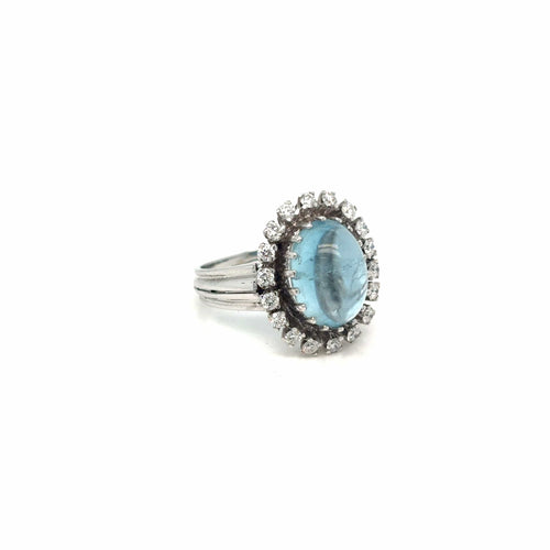 Bague 54 Bague vintage 1950s en or blanc 18 carats, aigue-marine et diamants 58 Facettes