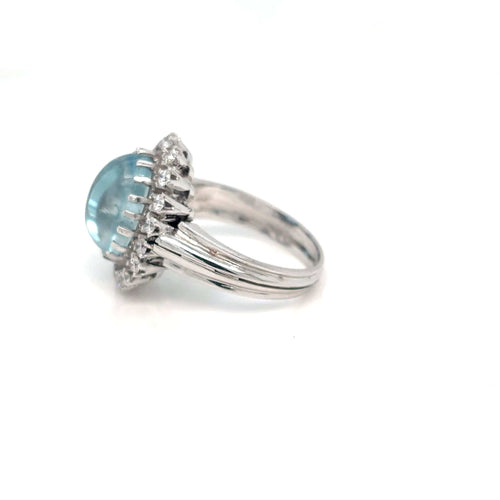 Bague 54 Bague vintage 1950s en or blanc 18 carats, aigue-marine et diamants 58 Facettes