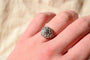 https://www.noircarat.fr/wp-content/uploads/2026/04/bague-fleur-diamants.jpg