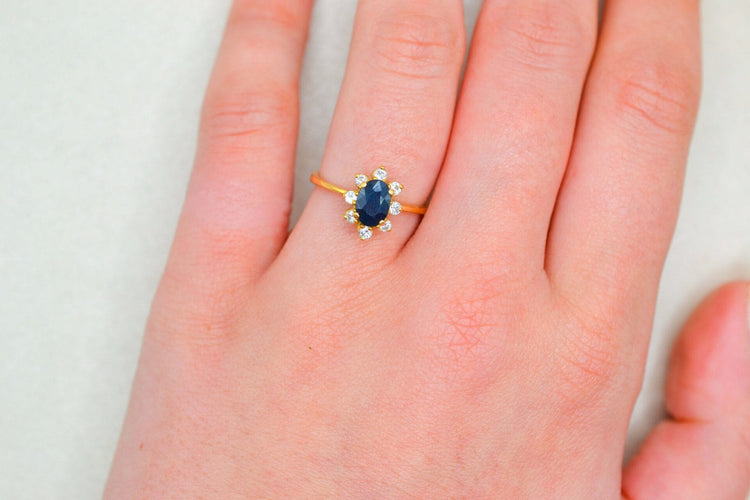 https://www.noircarat.fr/wp-content/uploads/2026/04/bague-or-saphir.jpg