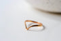 https://www.noircarat.fr/wp-content/uploads/2026/04/bague-chevron-v.jpg