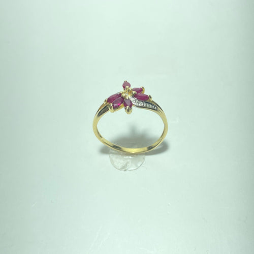 Anel com motivo floral em ouro amarelo, rubis e diamantes 58 Facettes 260122