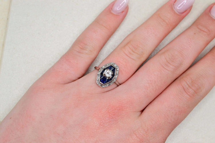https://www.noircarat.fr/wp-content/uploads/2026/04/bague-octogonale.jpg