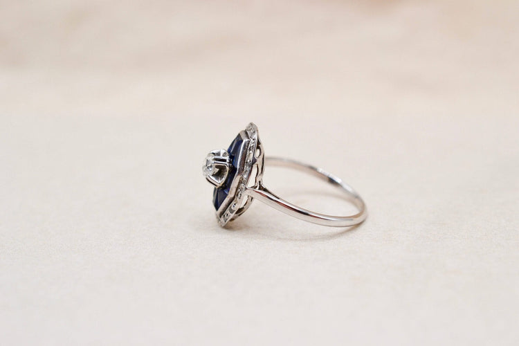 https://www.noircarat.fr/wp-content/uploads/2026/04/bague-ancienne-1.jpg