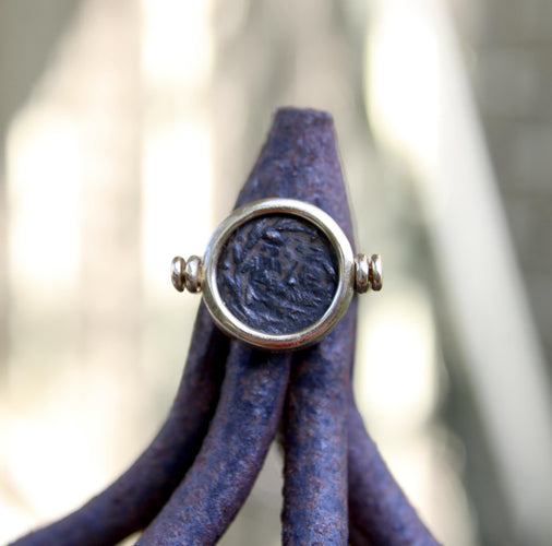 Ring 53 14K gold spinning ring with antique coin 58 Facettes A20087