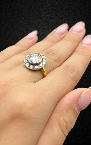 Bague 56 Anello Halo - Bague en or jaune avec diamant central 2,30 ct 58 Facettes