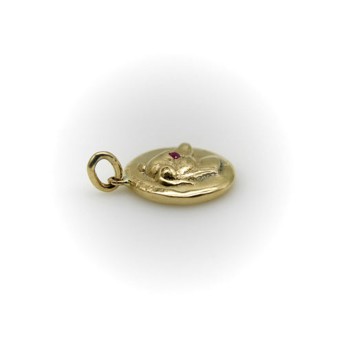 Pendentif Cute as a Button - Pendentif whippet en or 14K et rubis 58 Facettes