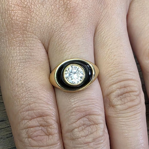 Bague 52 Anello en or jaune 18 kt avec diamant et onyx 58 Facettes 299/26 C