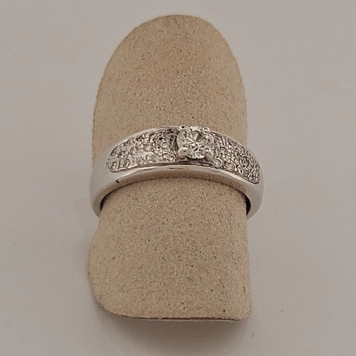 Bague 52 Bague en or blanc avec diamants 58 Facettes 2153873