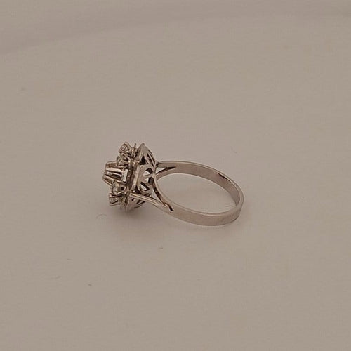 Bague 51.5 Bague entourage en or blanc 18 carats et brillants 58 Facettes 2153637