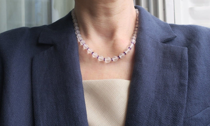Collier Art Déco - Collier en chute cristal de roche et améthyste en or rose 18 carats 58 Facettes Collier
