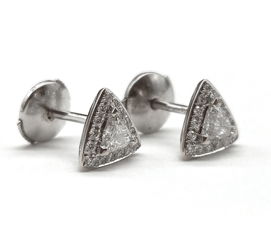Boucles d'oreilles Boucles d'oreilles en or blanc 18K et diamants 58 Facettes BOV/260022
