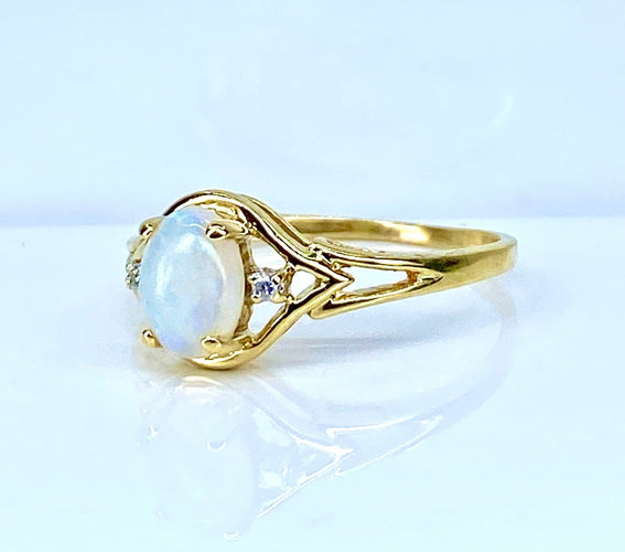 Inel 54 Inel din aur galben de 18 carate, opal și diamante 58 Facettes AB729