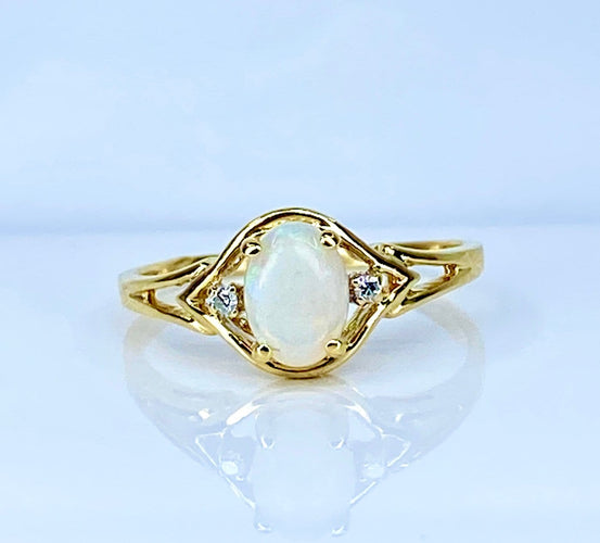 Inel 54 Inel din aur galben de 18 carate, opal și diamante 58 Facettes AB729