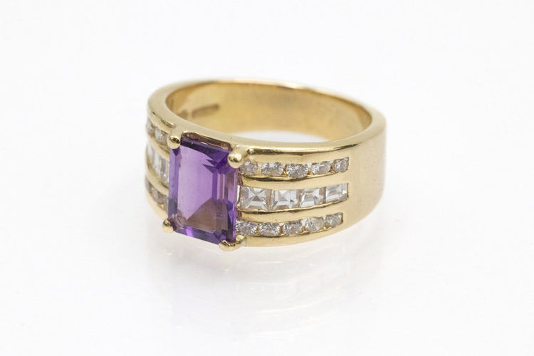 Ring 51 Ring Zegelring vintage in geelgoud, amethist en diamanten 58 Facettes 12155