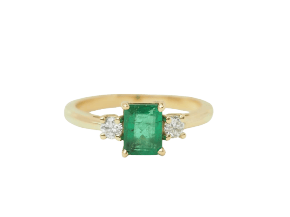 Ring 53 Ring van 18 kt geelgoud met smaragd en diamanten 58 Facettes F5073