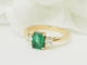 Ring 53 Ring van 18 kt geelgoud met smaragd en diamanten 58 Facettes F5073