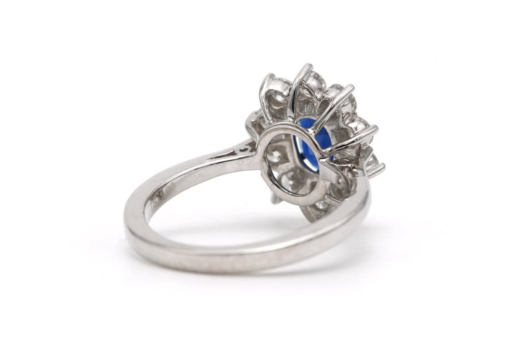Bague 55 Bague contemporaine en or blanc, saphir et diamants 58 Facettes 23713