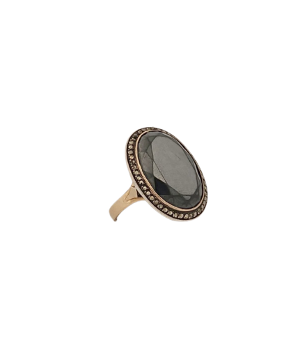 Yellow gold ring and hematites 
