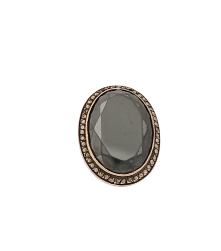 Yellow gold ring and hematites 