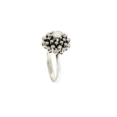 https://api-ledial.emberware.it/app/uploads/2026/05/39574-anello-oro-fiore-diamanti_08.jpg