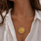 Pendentif Médaille religieuse vintage - Pendentif broche en or jaune et perles 58 Facettes 1.0001414/1