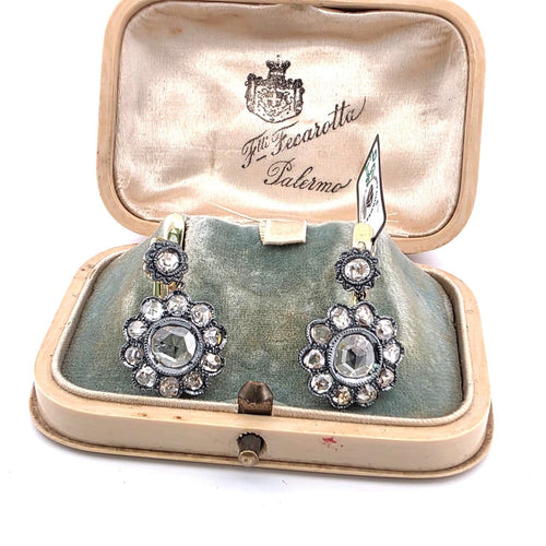 Boucles d'oreilles Boucles d'oreilles en or jaune 18 kt, argent et diamants taille rose 58 Facettes 299/26 F 190/26