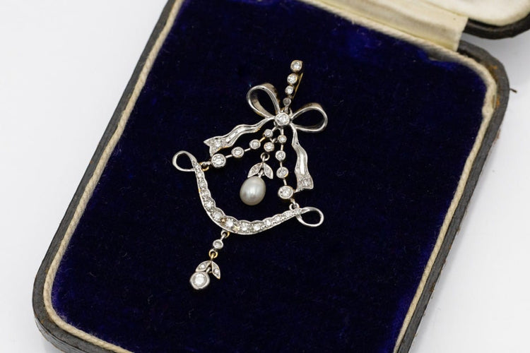colgante-de-oro-antiguo-en-el-estilo-belle-epoque-con-diamantes-y-una-perla (1).jpg