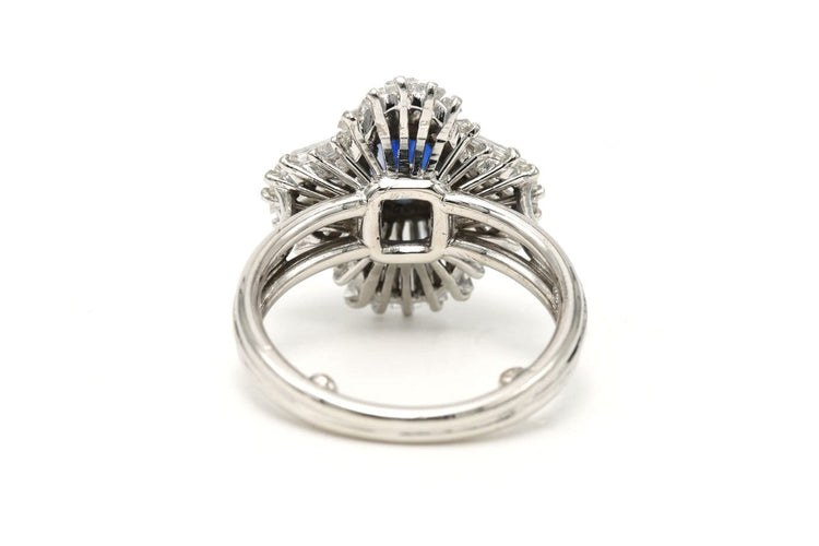 Bague 48 Bague contemporaine en platine, saphir et diamants baguette 58 Facettes DEP-BORK