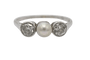 Bague 53 Bague vintage en or blanc avec diamants et perle 58 Facettes 10828