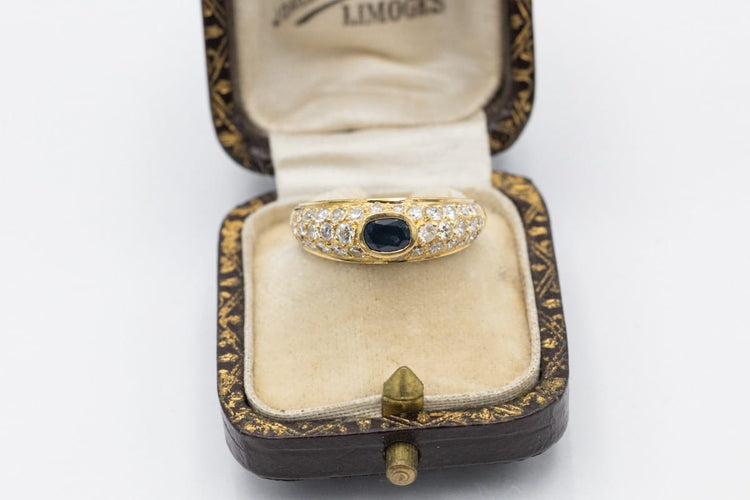 fransk-guldring-i-vintage-stil-med-safir-og-diamanter (1).jpg