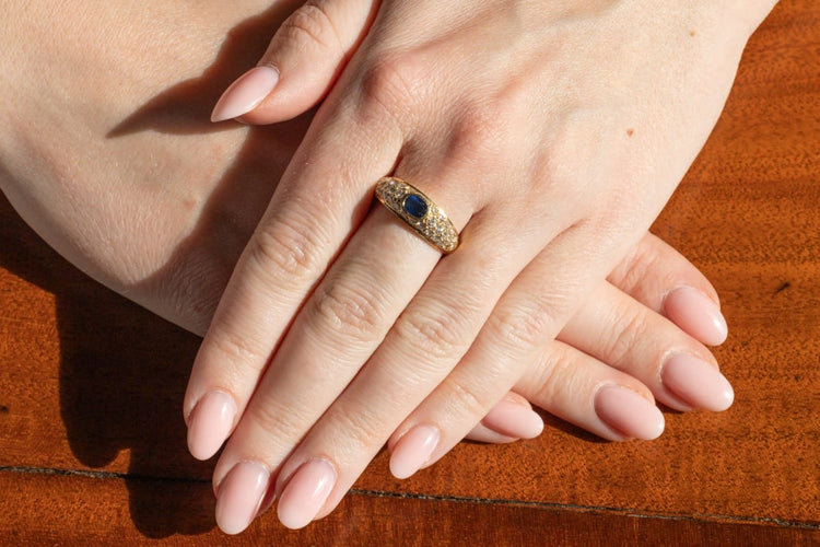 fransk-guldring-i-vintage-stil-med-safir-og-diamanter (5).jpg